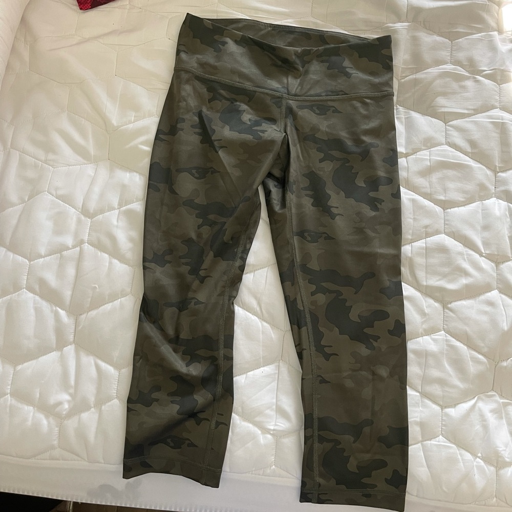 Lululemon cropped leggings